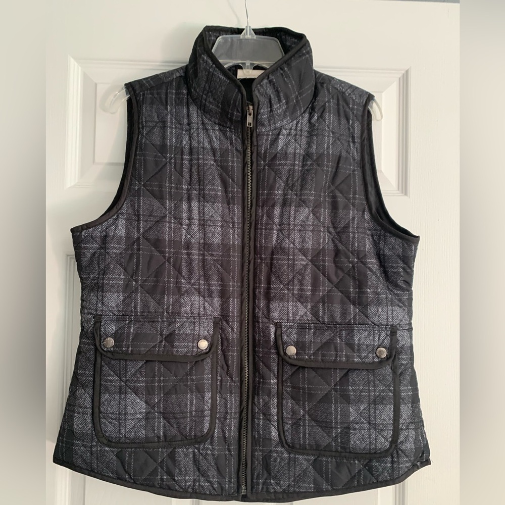 Women’s Kenaf Puffer Vest Size XL  Black Gray Plaid Full Zip Snap Pockets NWT